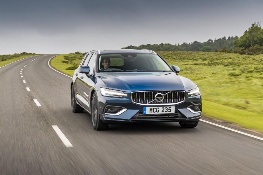  Volvo V60 D4 Inscription 2018 года  (UK) (фото 24 из 34)